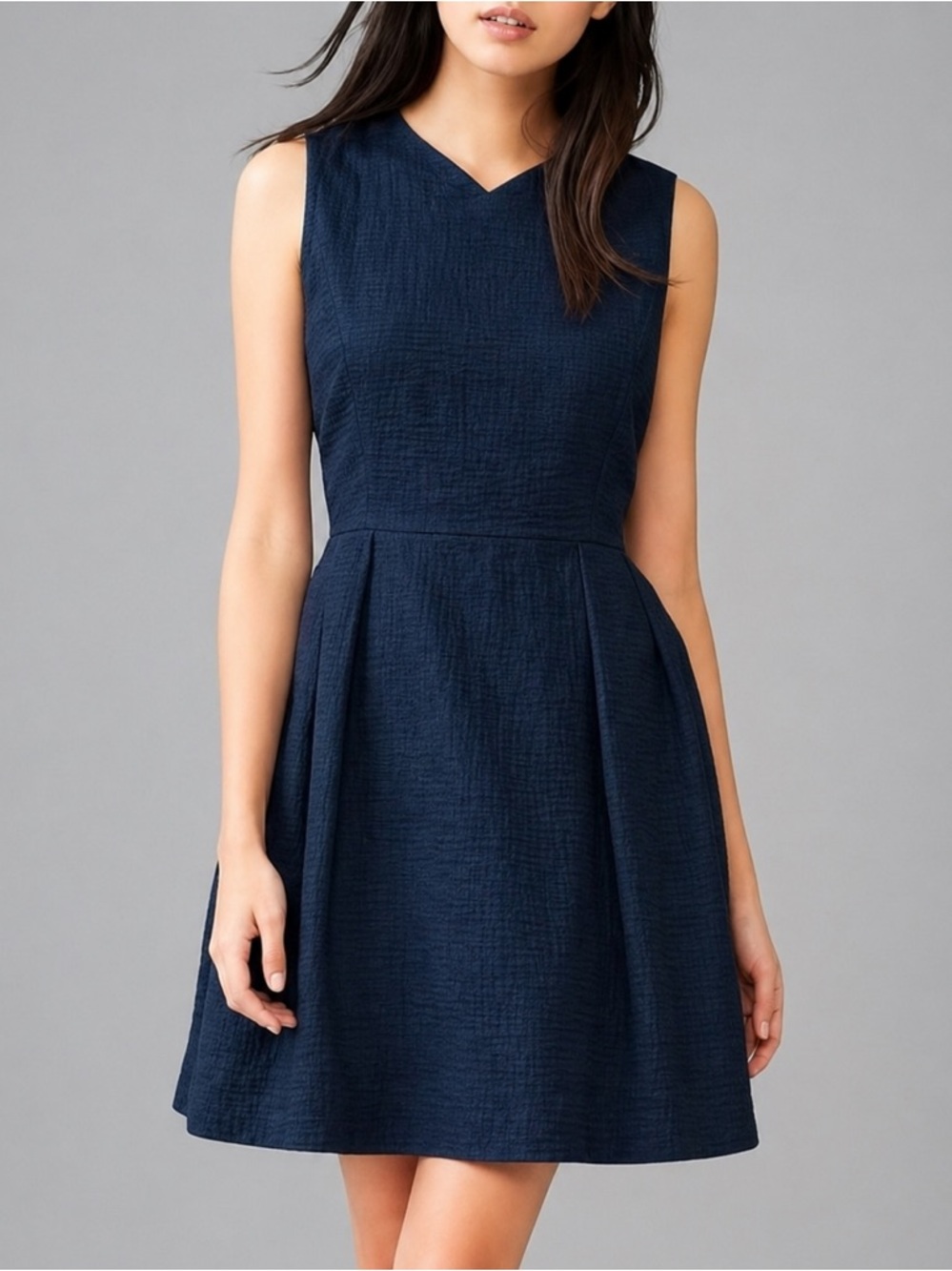 GAP Deep Navy Fit and Flare Dress Dobby Cotton Sleeveless Pockets V Neck Size 6